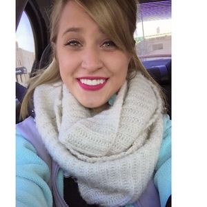 Meet your Posher, Paige